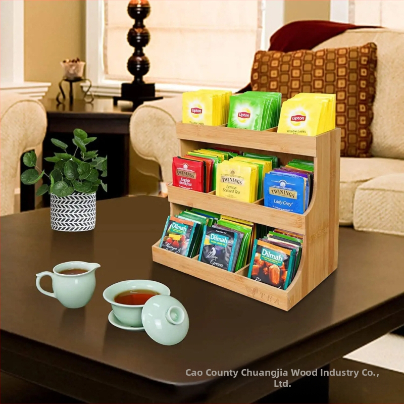 Medinis sieninis laikiklis prieskoniams ir kavos kapsulėms, iš bambuko, dviejų lygių kapsulių saugykla, trilypė arbatos ir kavos ekspozicija