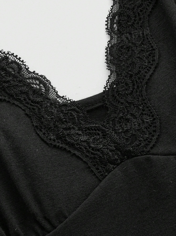 Γυναικείο τοπ με δαντέλα και τιράντες, V-λαιμό, ανοιχτή πλάτη, άνετος κόψος, κοντό μήκος 40–50 cm, πλεκτό ύφασμα πολυεστέρα με σπάντεξ, καλοκαίρι 2024