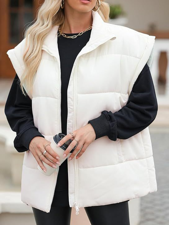 Жилет за дами с яка тип ла-пел, полиестрова тъкан, главна тъкан 70-80% полиестер, вторична тъкан 50-70% полиестер, есен 2023, стил свеж и сладък