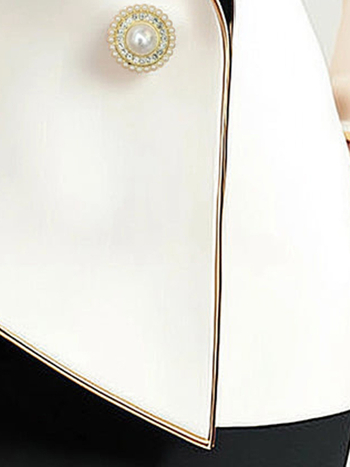 Γυναικείο σακάκι σε στενή γραμμή με ακανόνιστο σχέδιο, πέρλες στα κουμπιά, πέτο και ανάμειξη πολυεστέρα-βισκόζης