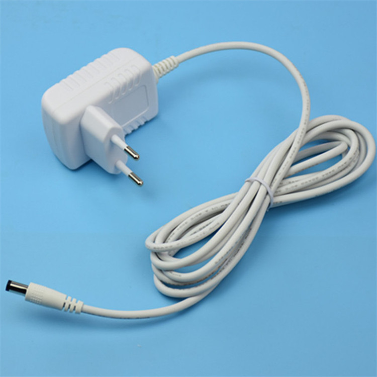 AC/DC maitinimo šaltinis LED varinės vielos girliavai, 12V 0.5A, 6W, PWM, pilnas tiltas, IP20, CE/GS