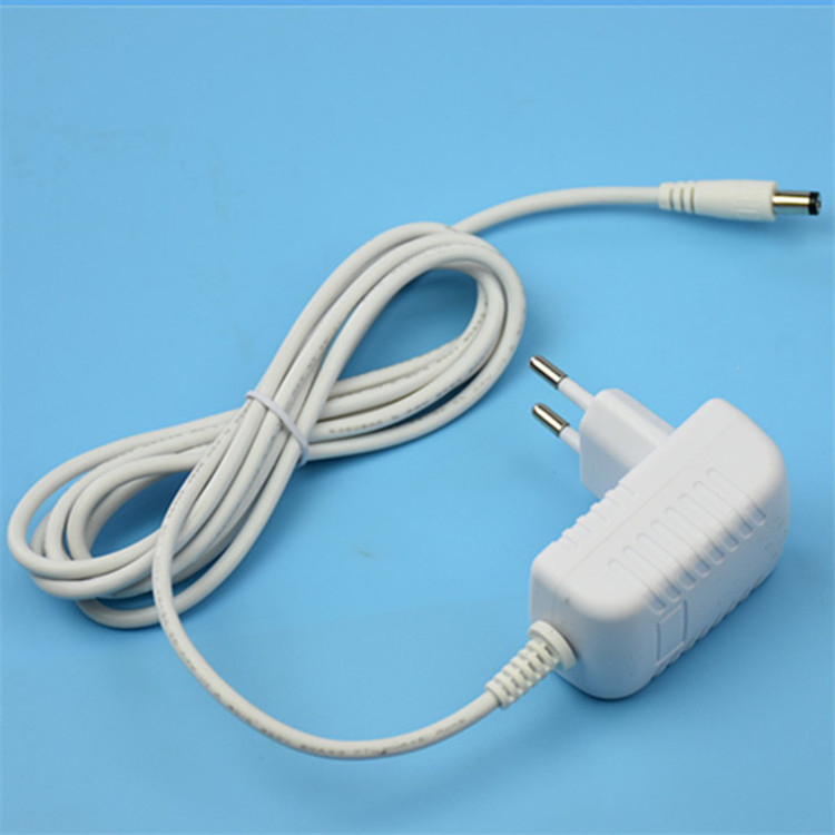 AC/DC maitinimo šaltinis LED varinės vielos girliavai, 12V 0.5A, 6W, PWM, pilnas tiltas, IP20, CE/GS