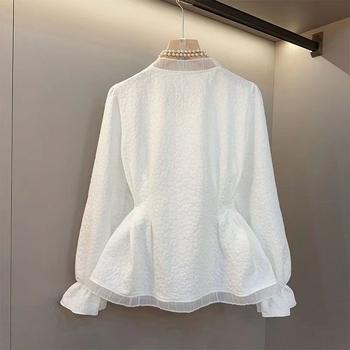 Риза с V-образно деколте, дълги ръкави, градски стил, копчета по планка, стандартна кройка