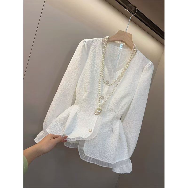 Риза с V-образно деколте, дълги ръкави, градски стил, копчета по планка, стандартна кройка