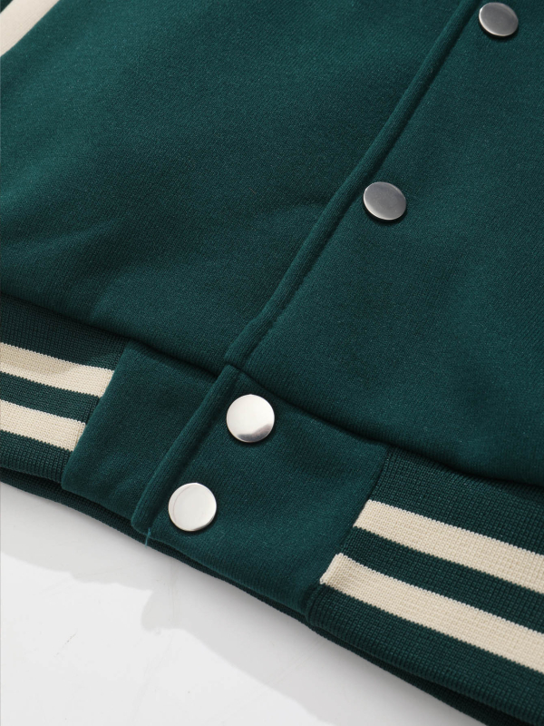 Moteriška kasdienė beisbolo striukė su dviejų spaudinių, ilgos rankovės, apvalus kaklo iškirptė, audinys: milk silk poliesteris, pagrindinis sudėtis 95% ir daugiau poliesterio, ruduo 2024.