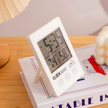 Vidaus skaitmeninis termometras ir higrometras su LED rodmenimis, stalinis mini laikrodis, orų prognozė, baterijų maitinimas