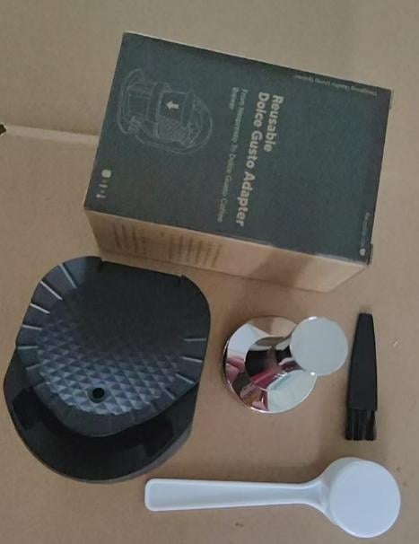 iCafilas Dolce kapsulių adapteris kavos aparatams Nespresso kapsulėms — plastikas, modernus minimalistinis stilius, pritaikomas, biurui ir namams