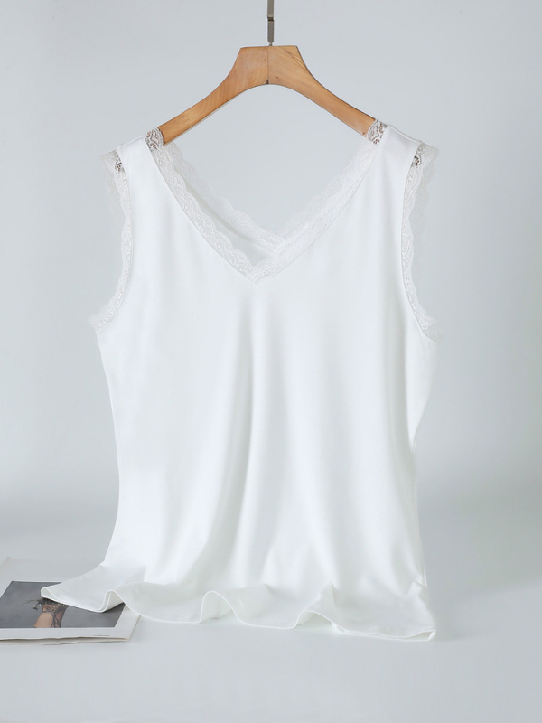 Gėlėtas poliesterio cami su 95%+ poliesterio ir spandekso <30%, laisvas kirpimas, megztinio stiliaus pečių dirželiai