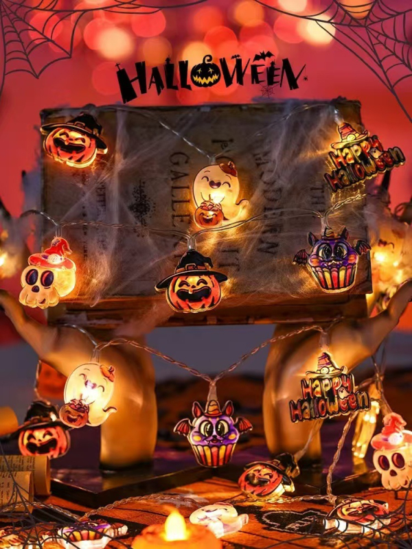 Halloween LED díszítő füzér Cartoon figurákkal: tök, szellem, pók (IP42; akkumulátorról működik; 10–100 LED; ≤36V; élettartam 10000 h)