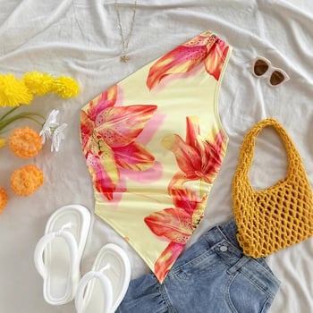 Ženski top s asimetričnim dizajnom bez naramenica, s cvjetnim printom, od mliječne svile, poliester 90–95% i spandex <30%, kratki kroj