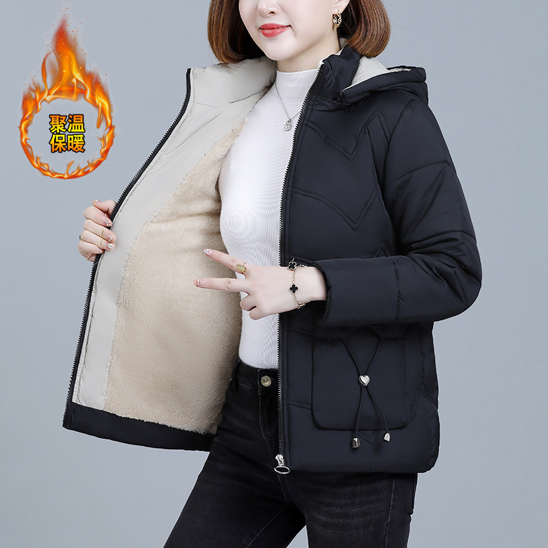 Moteriška trumpa medvilninė striukė su fleece įdėklu, žiemai 2024, laisva kirpimo, gobtuvas, užtrauktukas