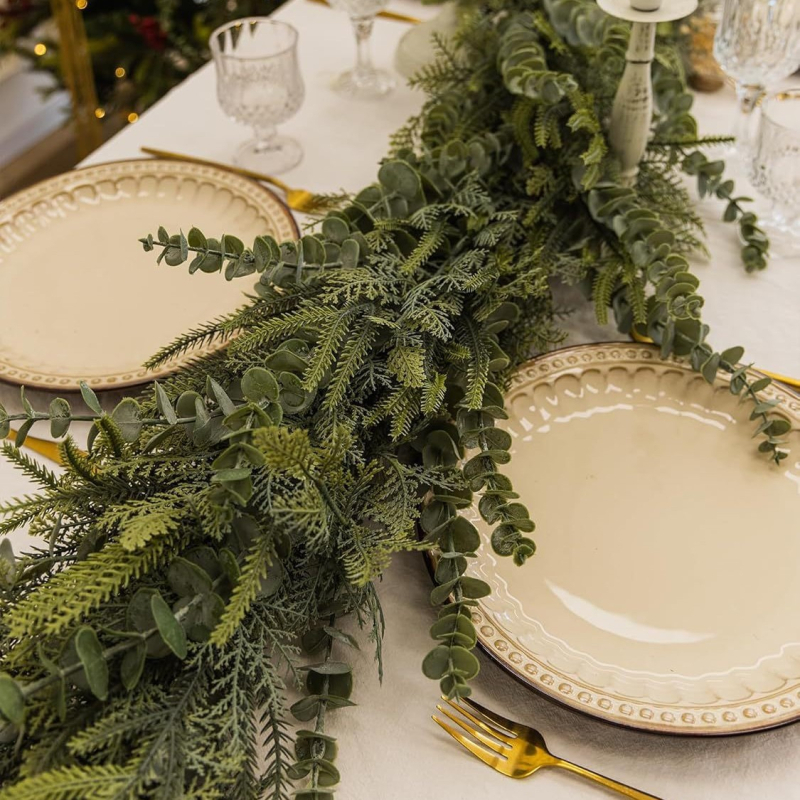 Mesterséges Norfolk fenyő girland rattanból – PVC, Linjie márka, félautomata és félig manuális kivitelezés, karácsonyi díszítés