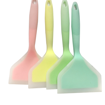 Silikoninis kepimo šaukštas - nelipnus, atsparus aukštoms temperatūroms, neslidus, apsauga nuo nudegimų, rankena iš silikono su plastiko įvyniojimu; pritaikoma