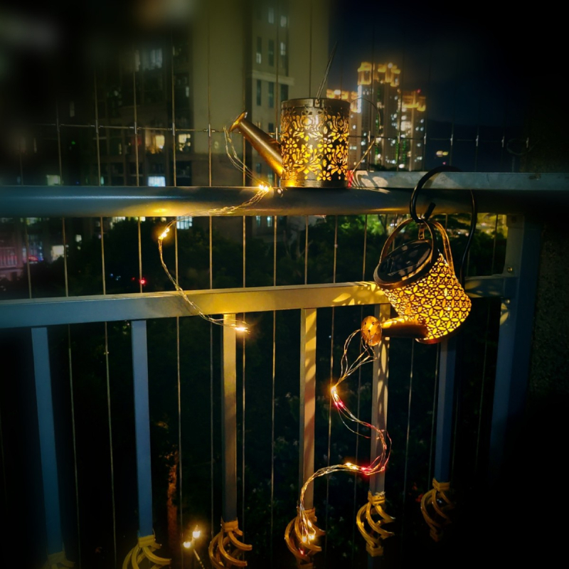 Kovácsoltvas napelemes kerti lámpa zuhanyfej-stílusú, meleg fény, 0,06 W, 2 V, 6–12 óra üzemidő