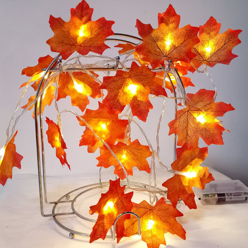 LED virknes gaismas ar kļavas lapas formu, USB baterijas kastīte, ārējai lietošanai, IP44, 4.5V ievade