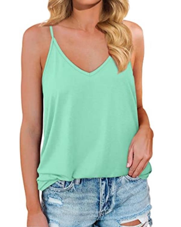 Топ с V‑образно деколте и тънки презрамки, свободен силует; полиестер; дължина 50–65 см