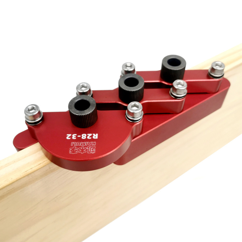 Faipari eszköz önközéppontosítással, körkörös fa‑tömb, 3-in-1 furat nyitó és 90° egyenes furat helymeghatározó DIY lapbútorokhoz