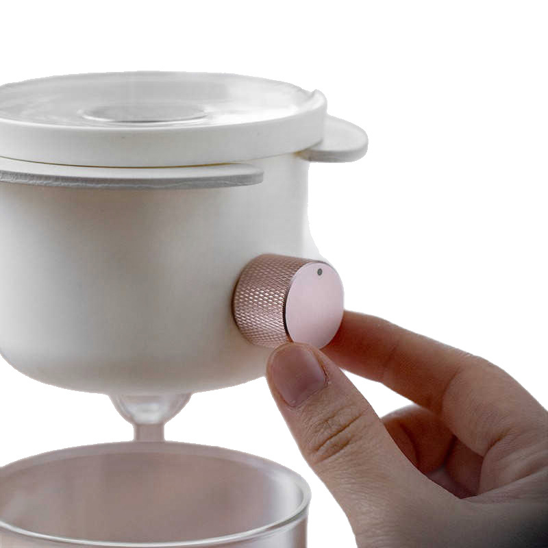 Empire drip kavos milteliai: liepsnos Italijos espresso skonis ir Amerikos juodoji kava, šviežiai skrudinta ir malta, vienkartinė pakuotė.