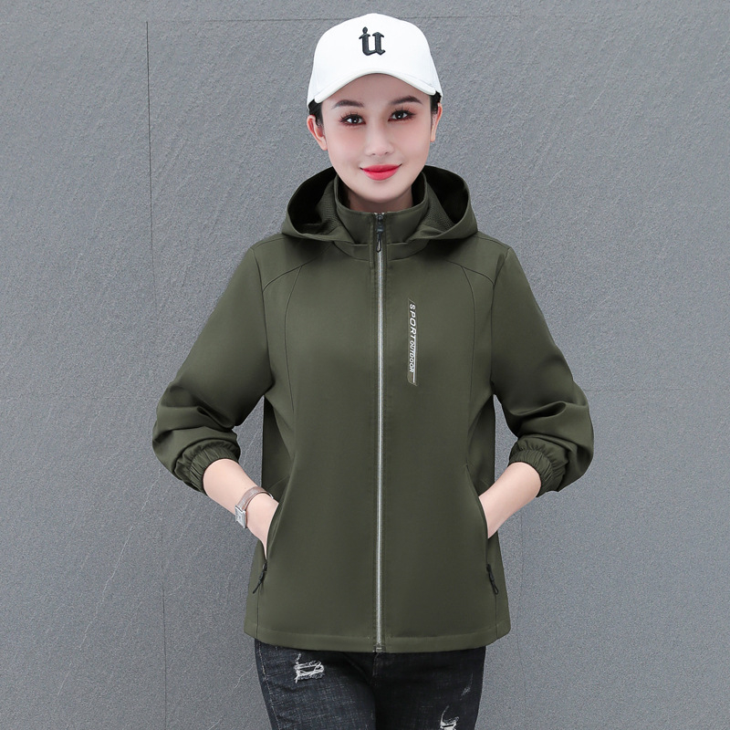 Ženski slim-fit jakna-palto s odvojivom kapom, stojeći ovratnik, zatvarač, tekstna natpis, poliester, srednja duljina