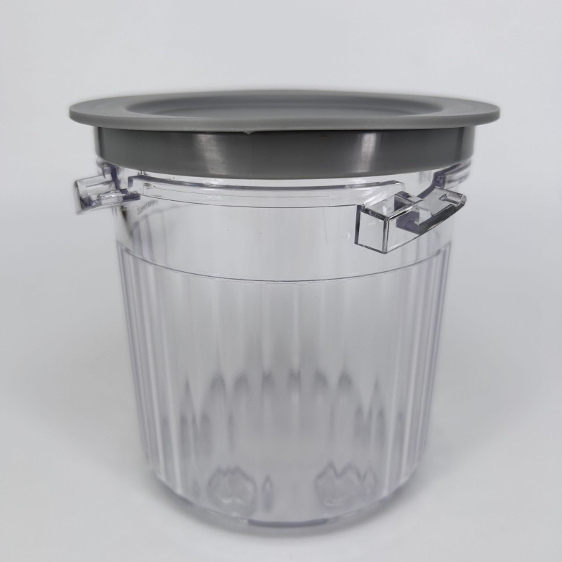 Plastikinė ledų laikymo talpykla, talpa 501–800 ml, apvali forma, tinkama naudoti mikrobangų krosnelėje, prekės ženklas 543