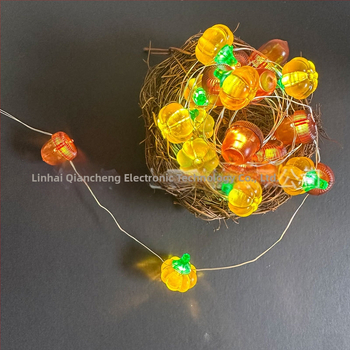 Λυχνία από χαλκό με σχέδια κολοκύθα, καρύδι και φύλλου σφενδάμου για την Ημέρα των Ευχαριστιών και τον εορτασμό της σοδειάς; 30 LED, IP44, μέγ. είσοδος 36V, 50.000 lm, τροφοδοσία με μπαταρία (QC-XH011)