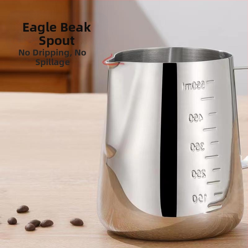 Latte art kanne iš nerūdijančio plieno su matavimo skale ir smaigiu snapu