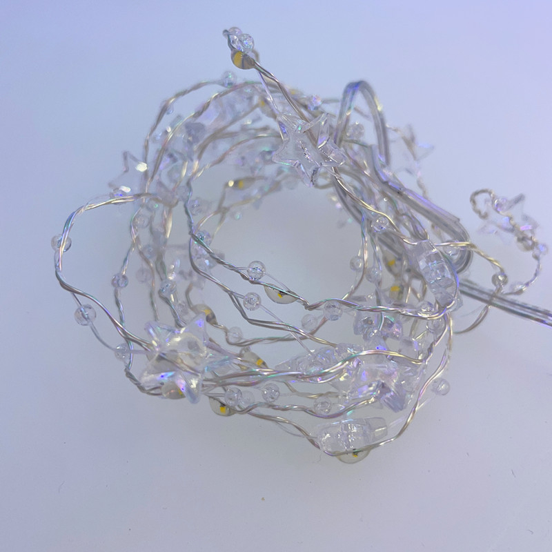 Rézdrótos LED-füzér, 20 LED, IP43, 1500 lm, gombos akkumulátorról működik, elektronikus lámpasorozat