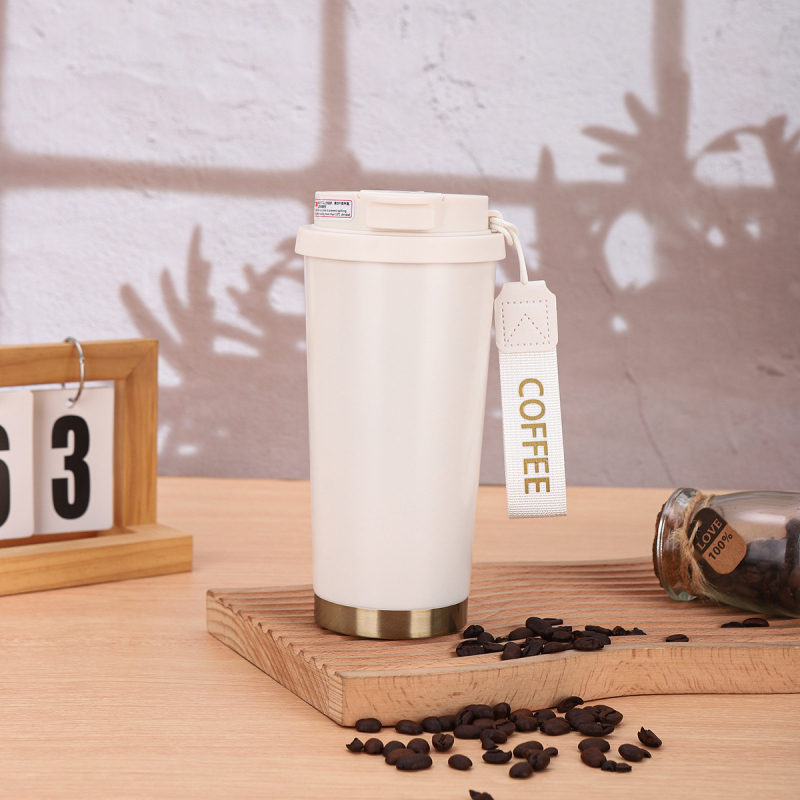 Szigetelt rozsdamentes acél termosz pohár szívószállal, autóba szerelhető, hordozható kialakítás, belső és külső 304 rozsdamentes acél, 6–12 óra szigetelés