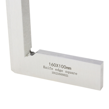 Τετράγωνος γωνιακός χάρακας με κοπτικό άκρο από ανθρακούχο ατσάλι, 75–600 mm, 90° διαβάθμιση