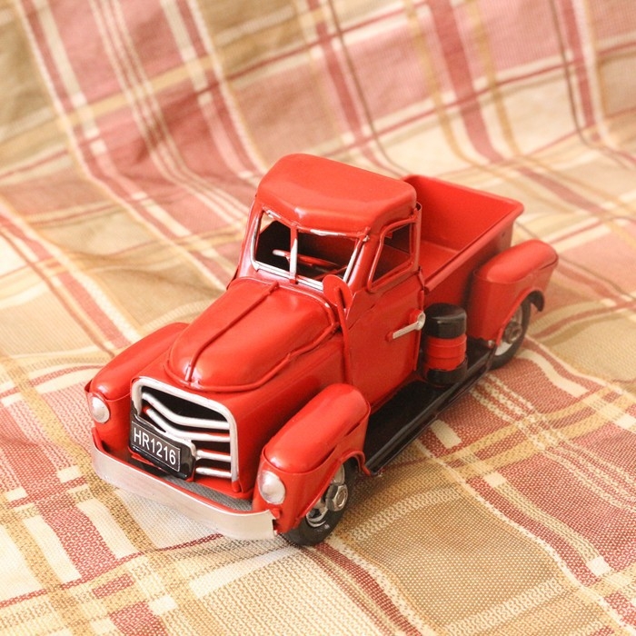 Fém teherautó dísz – Autómodell, Modern minimalizmus stílusú, Belső dekoráció (Anyag: Vas; Kategória: Autómodell; Stílus: Modern minimalizmus; Alkalmazás: Otthoni dekor)