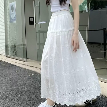 Γυναικεία φούστα Α-γραμμής τύπου tutu, μεσαίου μήκους, τσαλακωμένος υφαντός ιστός, κύριο υλικό: 90–95% αναγεννημένη κυτταρίνη ίνα, δεύτερη σύνθεση <30%, καλοκαίρι 2025