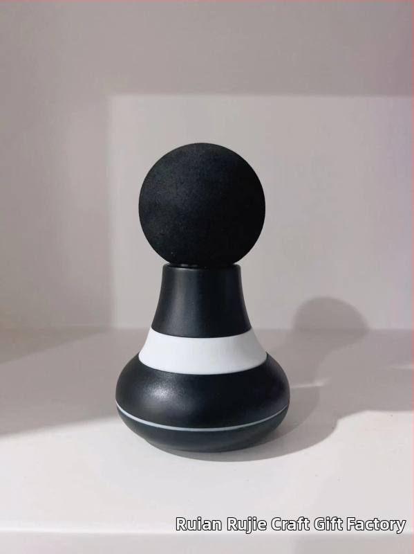 Mini fasija masāžieris muskuļu relaksācijai – USB barošana, modelis RJ-R088, viena masāžas galva, piemērots kaklam, mugurai, gurniem, kājām un pēdām, sitiena un klauvēšanas tehnikas