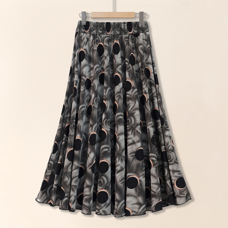 A-vonalú midi szoknya, hosszú, virágos mintázat, Ice Silk, 70–80% viszkóz, enyhe nyújthatóság, 2025 nyár