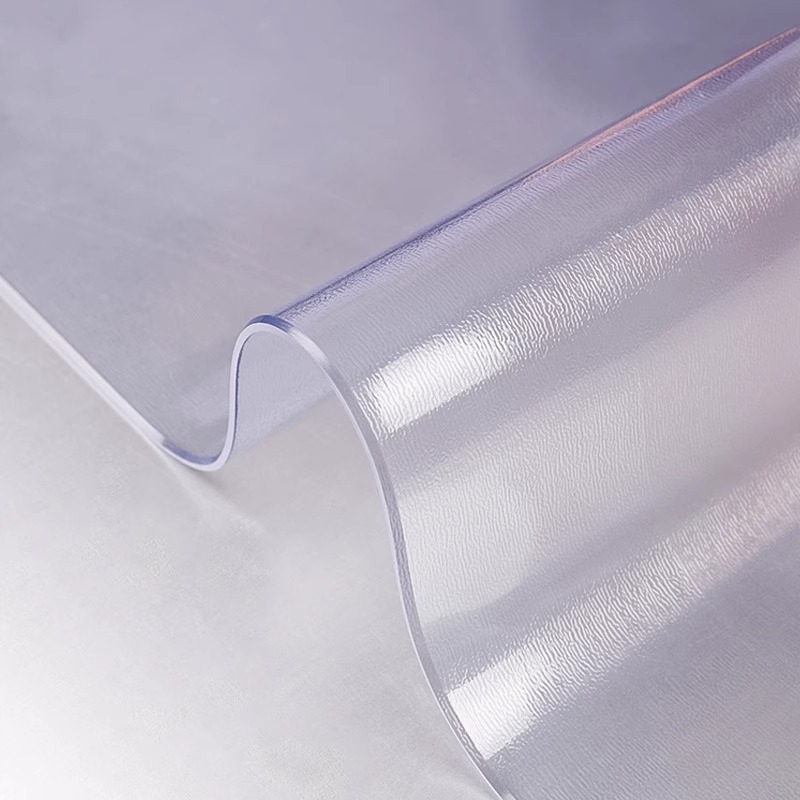 Правоъгълна прозрачна PVC подложка за нощно шкафче с матиран финиш – водоустойчива, прахоустойчивa, маслоустойчива, термоустойчива и устойчива на надраскване