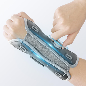 Защитна китка с палец — компресионна поддръжка, регулирана алуминиева опора, закопчаване с копче; подходяща за бадминтон, бягане и фитнес, възрастни