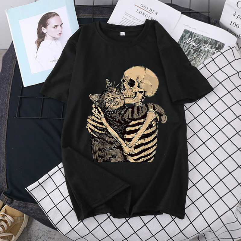 Тениска с принт Skull, свободна кройка, къс ръкав, кръгло деколте; полиестер със спандекс (90–95% полиестер); сезон лято 2025