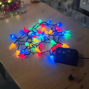 Fenyőtoboz alakú LED-gyertyasor beltéri és kültéri dekorációhoz – meleg fény, IP44, 4.5V, 0.6W, XM1991982