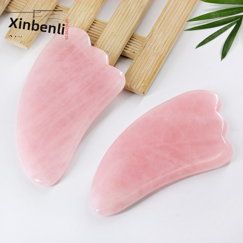 Gua Sha Scraper – Rozā kristālu jade trigāla sirds formā, materiāls: pulverveida kristāls, svars 65 g, specifikācijas: 1000, iepakojums: 200 gab., piemērots fitnesa aprīkojumam un veselības masāžām