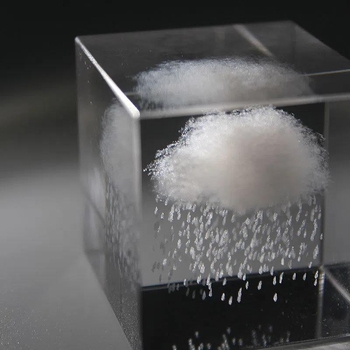 Graviruotas borosilikatino stiklo stalinis papuošalas