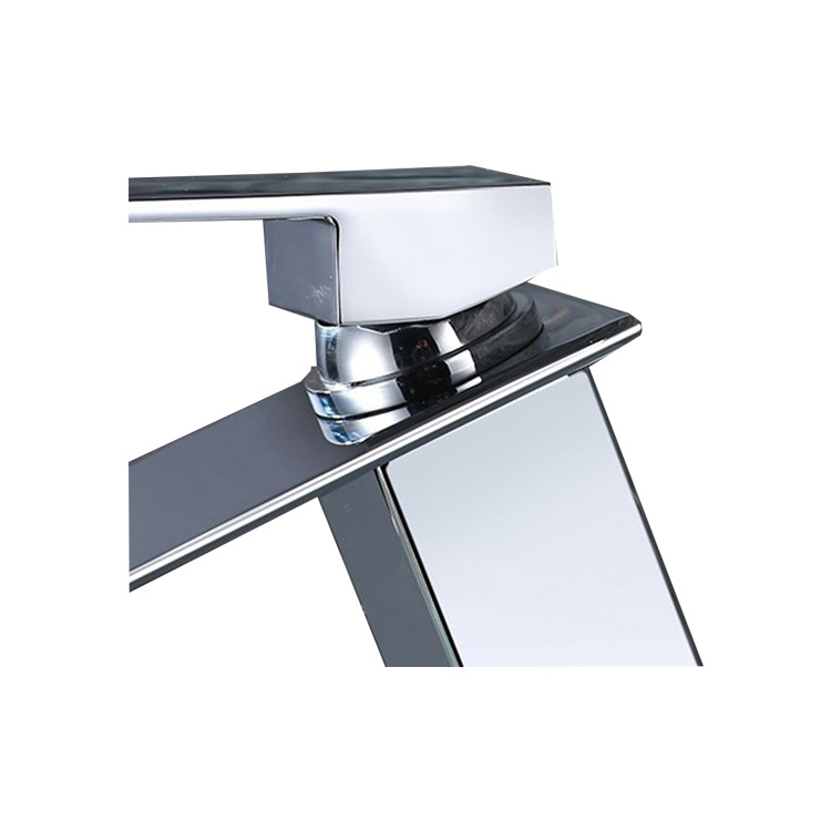 Vannas izlietnes maisītājs, vara, pacelamā rokturis, keramiska diska vārsts, slīpēts pārklājums, mūsdienīgs minimālisma stils