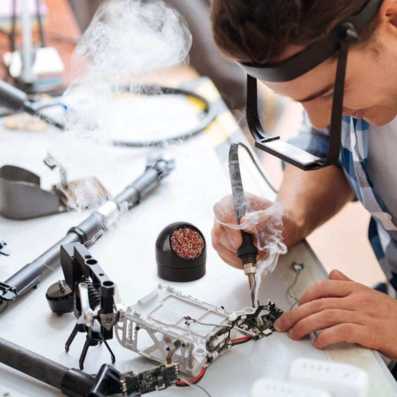 Čistiaci set na spájanie – držiak na čistenie so 6 mosadzovými guličkami, 1 cínová škrabka, 6 koncových nástavcov na čistenie hrotov