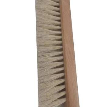 Ξύλινη βούρτσα για παλτά με τρίχες αλόγου – εργαλείο καθαρισμού ενδύματος από τη μάρκα Baimu Lijia