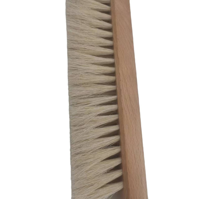 Bükkfa kabátkefe lófarok sörtékkel – ruhatisztító eszköz a márkától Baimu Lijia