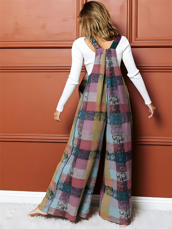 Αμάνικος γυναικείος ολόσωμος συνδυασμός από πολυεστέρα με καρό εκτύπωση, ελεύθερη μέση και ελαφρώς φαρδιές παντελόνες