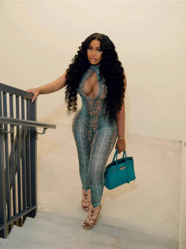 Γυναικείος ολόσωμος jumpsuit με halter λαιμό, διάτρητο σχέδιο, ζωικό print, χωρίς μανίκια, κοντά παντελόνια