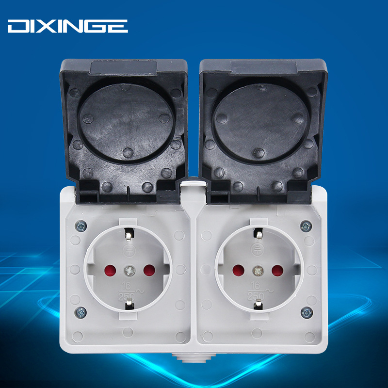 Dviguba Schuko kištukinė su IP44 dangčiu, sieninis montavimas, 16A, 250V, grynas varinis kontaktai