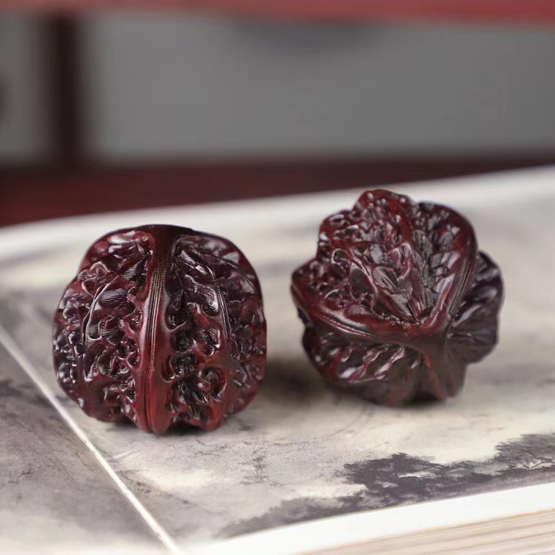 Μασάζ μπάλα χειρός από σανδαλόξυλο με γλυπτό χάραγμα — μοντέρνος μινιμαλιστικός σχεδιασμός από ξύλο