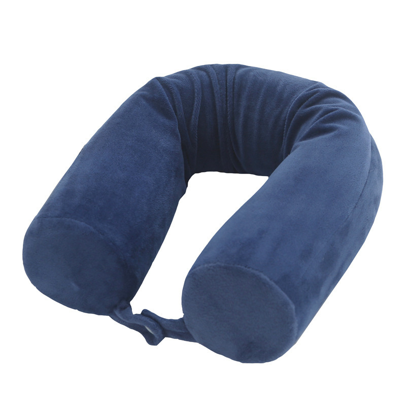 Kaklo pagalvė su U forma, atminties putos užpildas, grynos medvilnės užvalkalas, aukštis 5,1–10 cm, svoris 470 g.