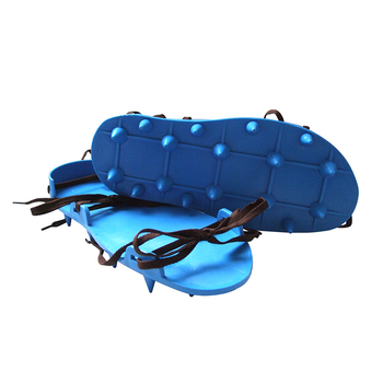 Ακίδες κατασκευής για βαφή δαπέδων – Αντιολισθητικά παπούτσια για εργασίες σε αυτοεπιπεδούμενο δάπεδο και υποστήριξη αφρισμού