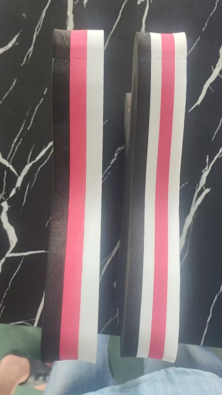 Nyaktartó masszázspárna húzási és ortozissal – XMG modell 445345, polietilén anyag, doboz 60, egészségügyi masszázs